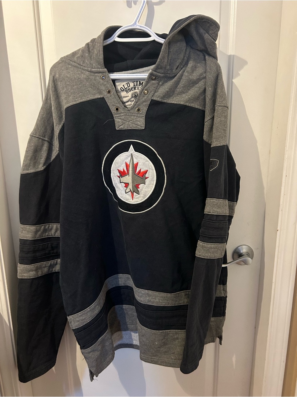 Winnipeg Jets Old Time Hockey Black & Gray Pullover Hoodie - XL